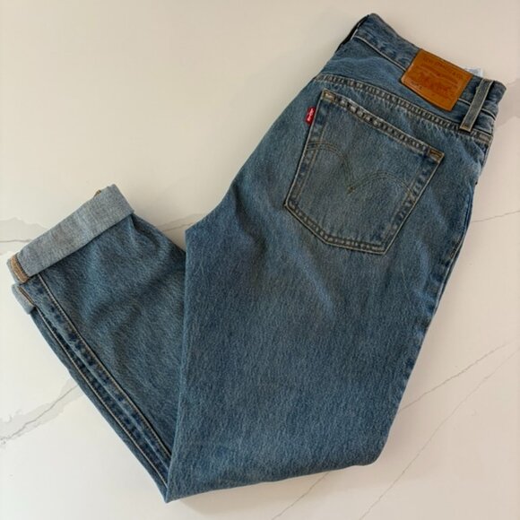 Levi Wedgie Jeans - Picture 2 of 3